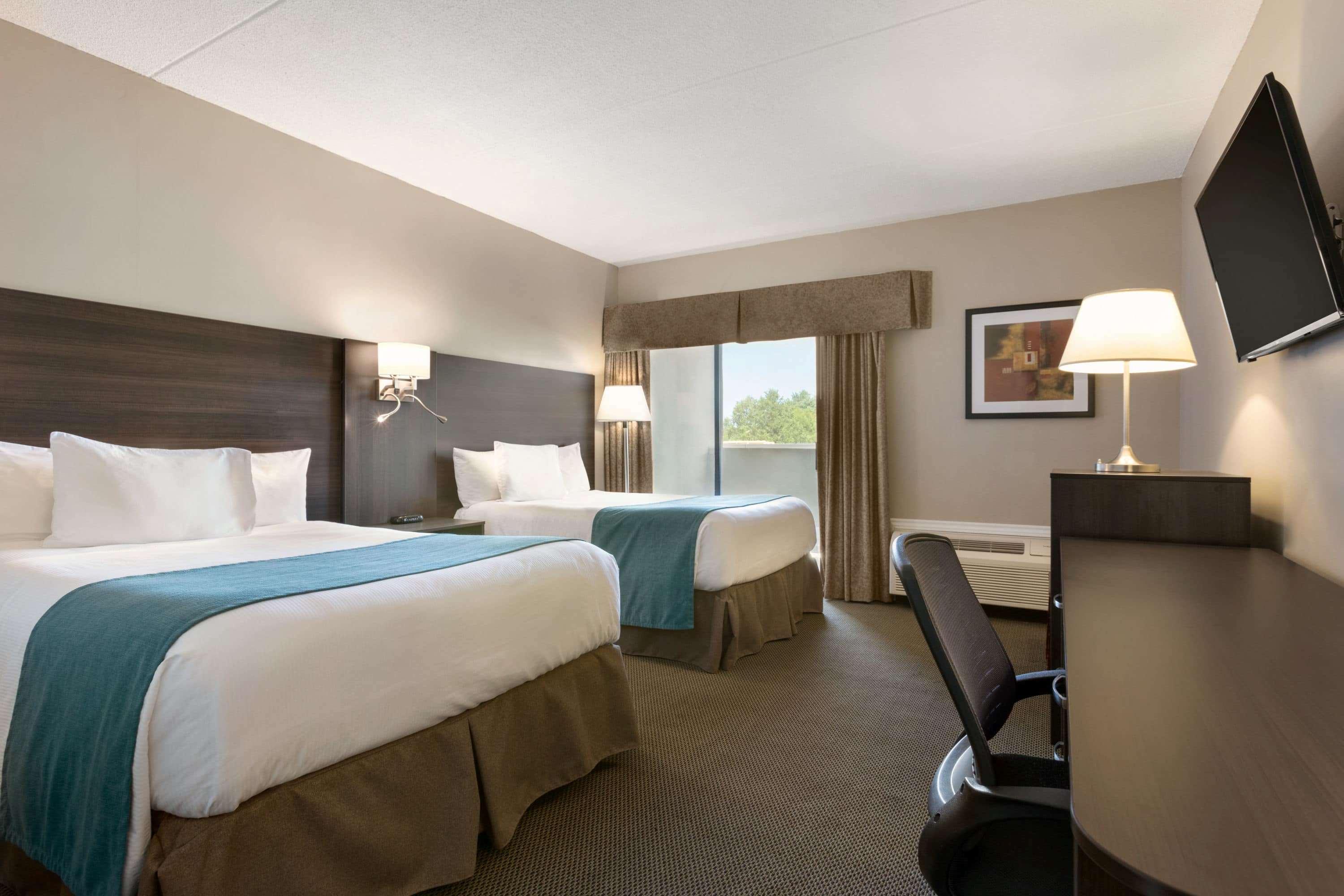 Travelodge Hotel by Wyndham Kingston Lasalle Eksteriør billede