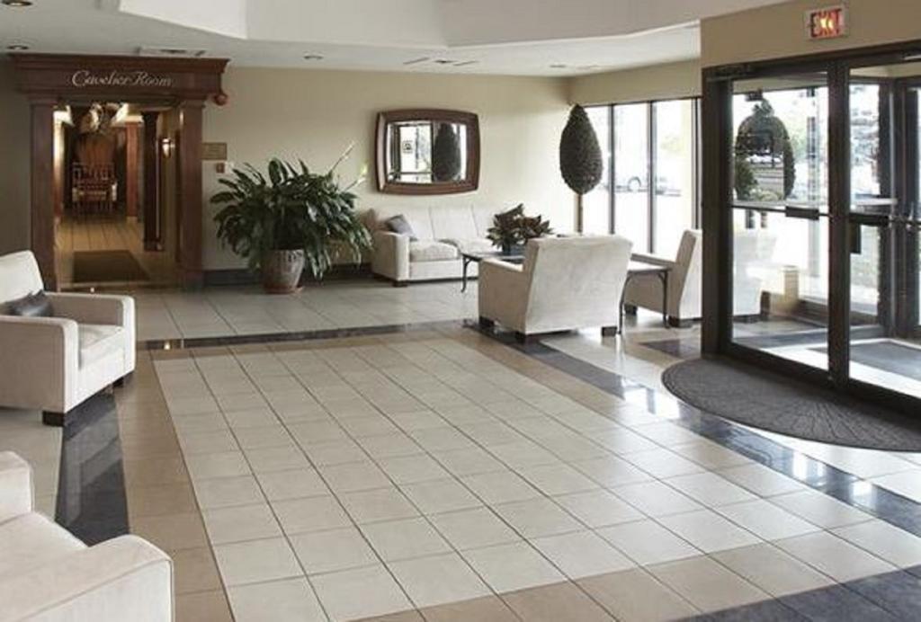 Travelodge Hotel by Wyndham Kingston Lasalle Eksteriør billede