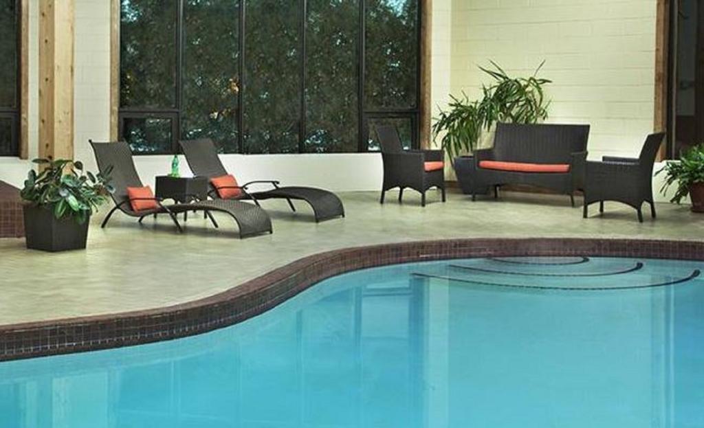 Travelodge Hotel by Wyndham Kingston Lasalle Eksteriør billede